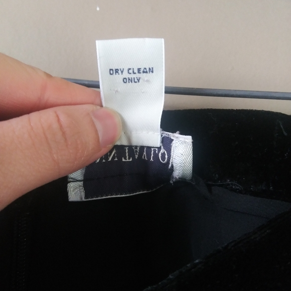 Vintage · Ann Taylor · Black Velvet A-Line Skirt - Picture 4 of 8